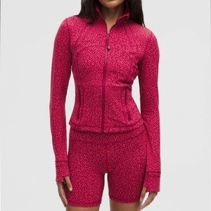 Lululemon Define Cropped Jacket *Nulu size 14 in leopard daisy